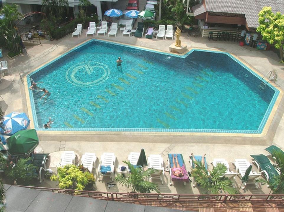 Boss Suites 芭達亞 外观 照片